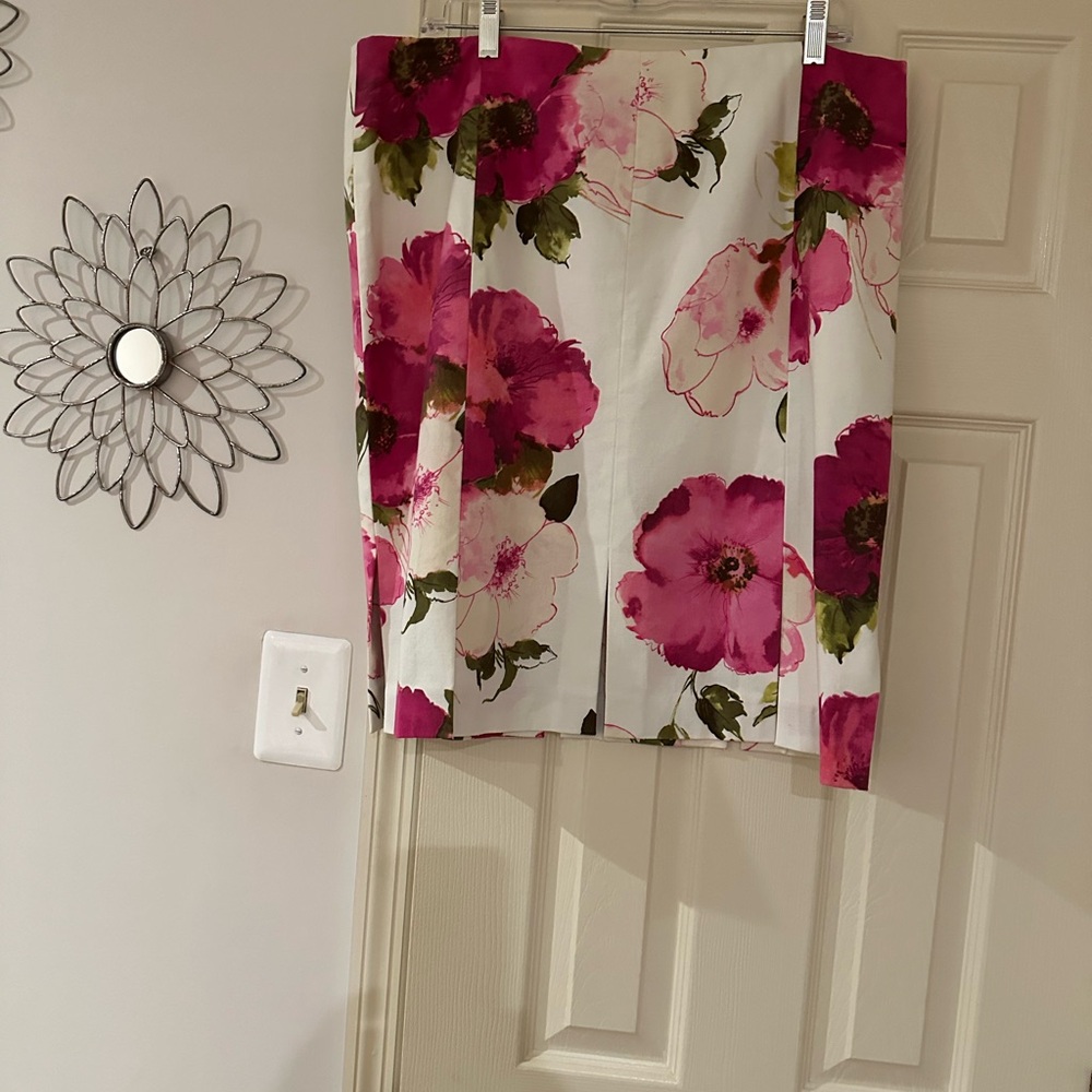 NWOT Dana Buchman Cotton Skirt, size 16